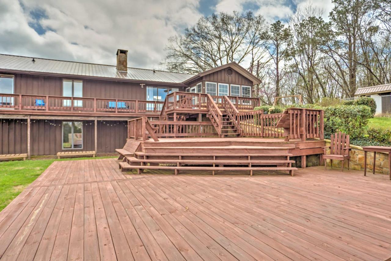 Monticello Home With Multi-Level Deck On 2 Acres! Exteriör bild
